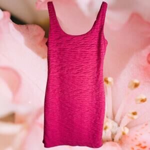 Heart & Hips small pink sleeveless bodycon lined woman's cocktail party dress.